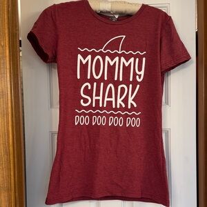 Mommy Shark women’s super soft T-Shirt - Red, size small